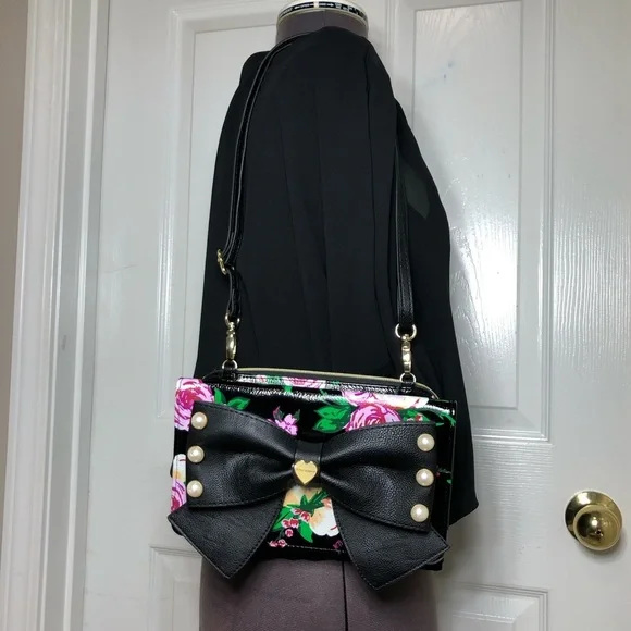 Betsey Johnson Faux Leather Romantic Floral Multi Pockets Crossbody Purse - Picture 14 of 16